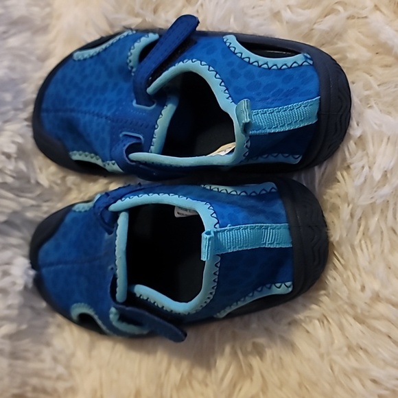 Water shoes, Boy's xL, shoe size 11/12, Junior, swimming shoes - Picture 8 of 8